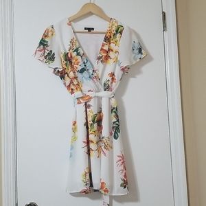 Short sleeved summer dress